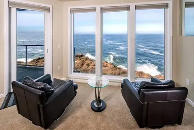Image de Tous Les Nouveaux Interiors! Superbe Top Floor 3 Bdrm-Oceanfront Luxury * 4e nuit gratuite *