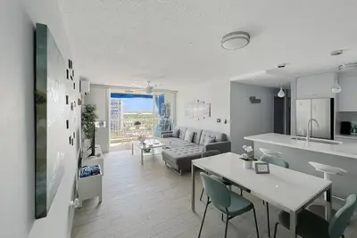 Image de Modern Escape Right On Beach with Pool & Vip Parking - Ranked as Guest Favorite