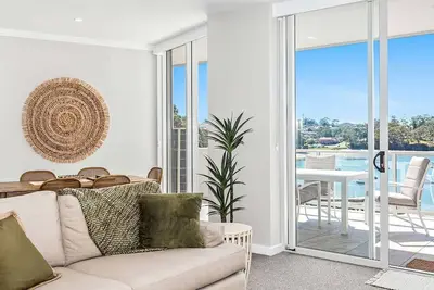 Image de Marina View - Stylish spacious apartment overlooking the beautiful Harbour