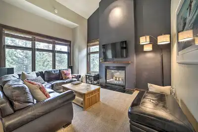 Image de Modern Mammoth Lakes Condo: Ski, Hike, & More!