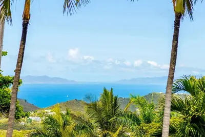 Image de Beautiful Centrally Located 2 Bedroom 2 Bath w/Pool and Amazing Views of the Bvi
