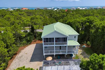 Image de Heated Pool, 4 Br, Island Blessing, Beach Chairs, Short Walk to Beach