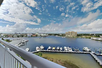 Image de Harbor Landing #601a | Harbor and Gulf Views + Amenities