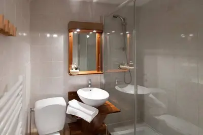 Image de 200m du centre station, 1er étage, balcon, télévision, casier à ski, 25m², Serre Chevalier
