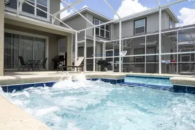 Image de 664 Ws 5br Single-Family Luxury: Private Pool