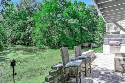 Image de Attractive Southside Townhome on goodbys lake