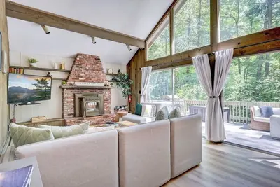 Image de Good Friday Chalet | Walk to Village + Cranmore Mt