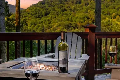 Image de MountainViews|HotTub|FirePit|Bbq|Ev Charger