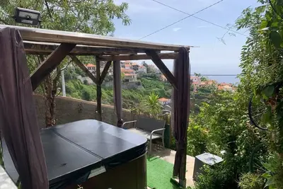 Image de Perfect House with Jacuzzi in Funchal with SeaView