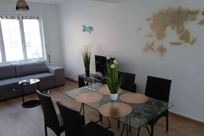 Image de Appt avec sa cour privative à Calais Nord
