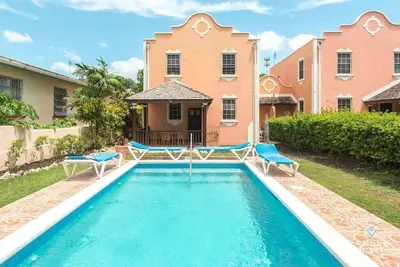 Image de Best for Groups Townhome w\/ Pool & Walk to Beach