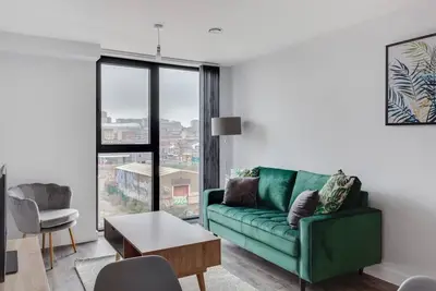 Image de Contemporary & Bright 1br Apartment in Birmingham