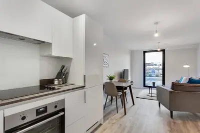 Image de Modern and Roomy 1 Bed Flat in Central Birmingham