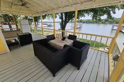 Image de Lake Front Property With Gorgeous View