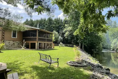 Image de Vacation along the Valley River