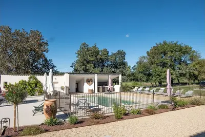 Image de Gîte de charme 2\/4 personnes au calme avec piscine extérieure et spa