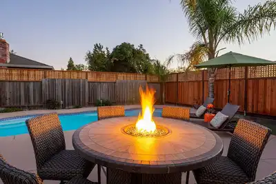 Image de Home near Sonoma w/ heated pool