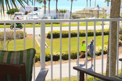 Image de FootBall spéciale! 650 $ ttl Wkly coût! - Mise à jour Condo w / Gulf View!