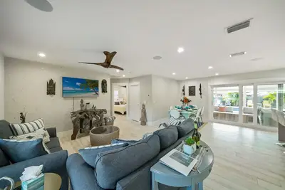 Image de Breath taking home for the perfect Florida vacation! ! !