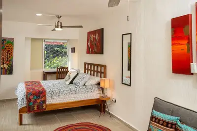 Image de Casa Uaxac Near Mamitas Beach