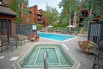 Image de Pool & Hot Tub, Free Bus Route, Patio, Convenient Location