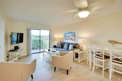 Image de Ormond Beach Condo w/ Pool Access: Steps to Coast!