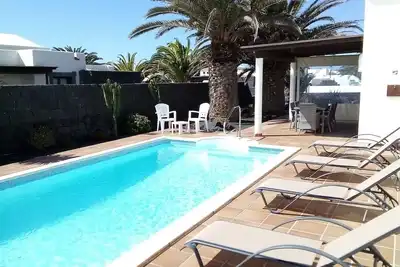 Image de Detached modern villa with private pool