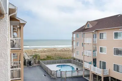 Image de 2 Br condo w ocean view and multiple pools