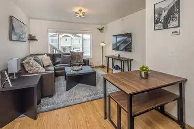 Image de Newly remodeled condo close to Big Sky Resort w/convenient ski locker | Cedar Creek Hideaway