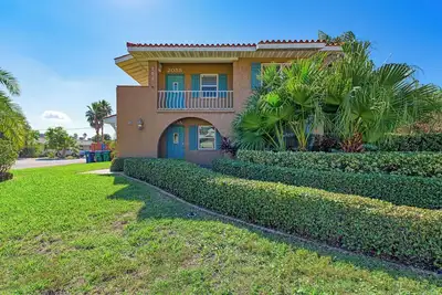 Image de Casa Sierra 205b - 2br Condo with Pool - By Island Real Estate Vacations
