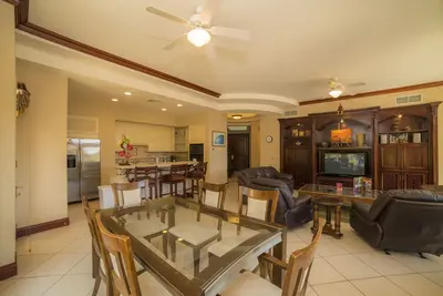 Image de Bella Vista 2c 3Brds, next to Beach Club