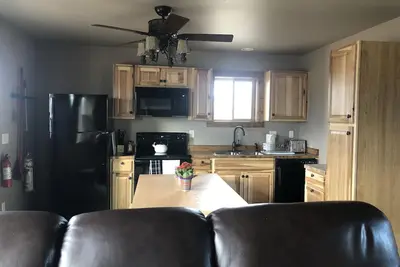 Image de Shedhorn Cabin #2 of 3 - 1 Bedr & Full Rv Hookups
