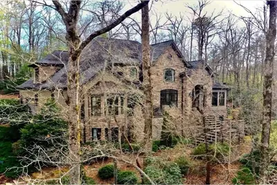 Image de Spectacular Secluded 6 Bedroom Luxury Mountain Property
