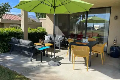 Image de Cccc gated 2br condo, open modern interior, golf course view, 2 private patios