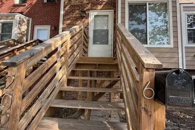 Image de Nicely updated 3 Bedroom Condo with free parking