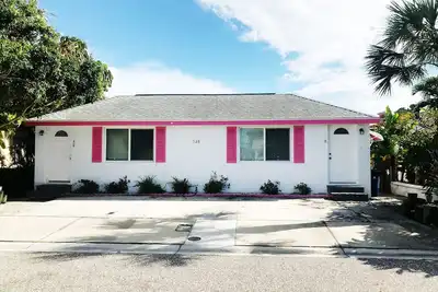Beach Ave Escape Unit A - just steps from the Beach!