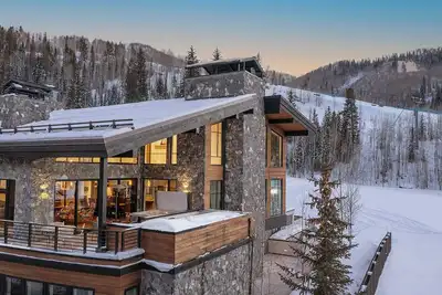 Image de Golden Peak Penthouse | 5br Ski-In/Ski-Out Luxury Condo | Summer Ac and Private