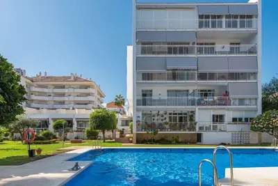 Image de Confortable appartement pour 5 personnes avec Wifi, piscine, climatisation, Tv et terrasse