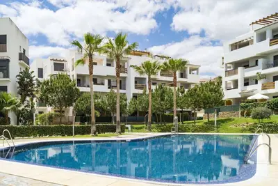 Image de Joli appartement avec piscine, climatisation, Wifi, Tv, terrasse et animaux admis