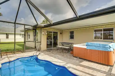 Image de Canalfront Retreat w/ Heated Pool & Hot Tub!