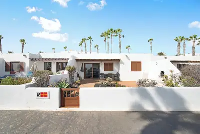 Image de Appartement Puerto Chico R avec vue sur mer, piscine, terrasse et Wi-Fi