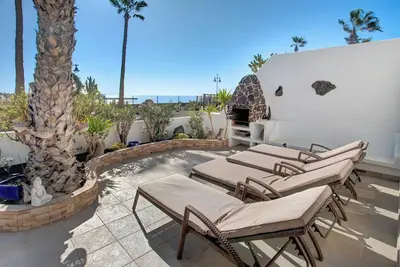 Image de Appartement Puerto Chico P avec vue sur mer, piscine, terrasse et Wi-Fi