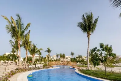 Image de Hawana Salalah Lily 5 Star Apartment with lagon and sea view, swimming pool, gym