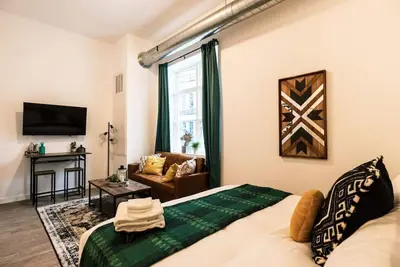 Image de Pet Friendly North Shore Studio w/ Fitness Center