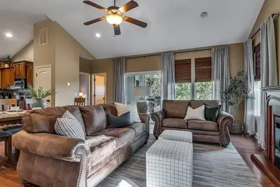 Image de Beautiful Home Close to Branson Activities!