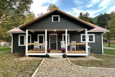 Image de Charming Maggie Valley Cottage