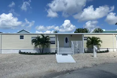 Image de Quiet & Stress Free canal home with private dock