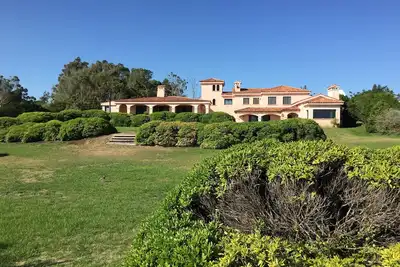 Image de Mediterranean House of 4 Suites in front of the beach