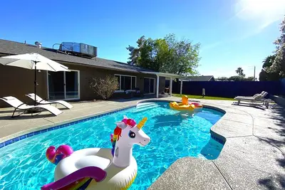 Image de Close to Tpc, Mayo Clinic, Kierland, Heated Pool, King Suite, Games