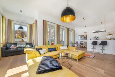 Image de First Avalon